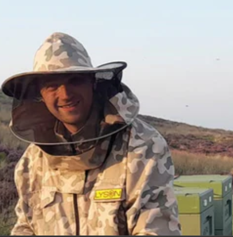 beeker with hives